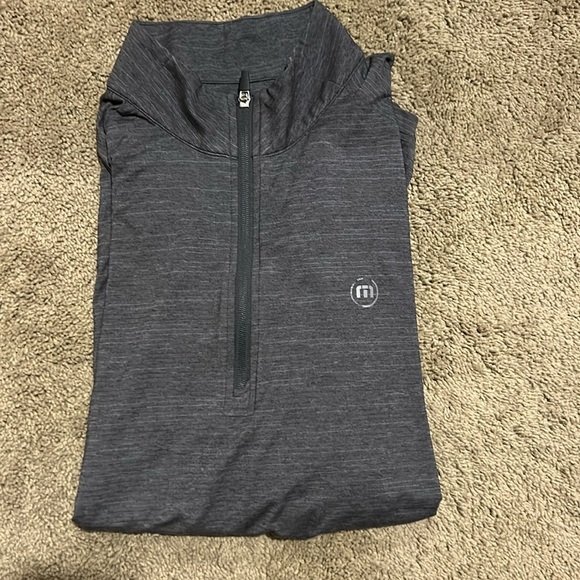 Travis Mathew Long Sleeve Quarter Zip - Picture 1 of 1